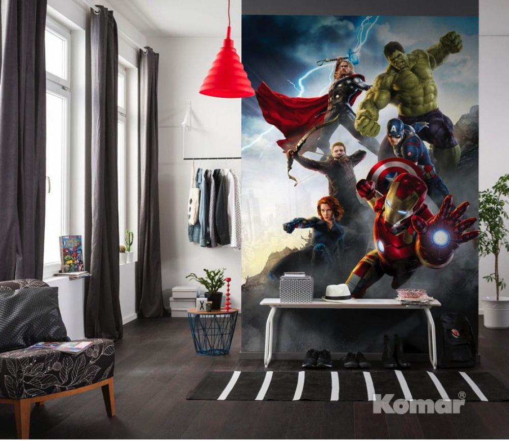 Комната марвел. Komar фотообои Marvel. Фотообои Мстители Эра Альтрона. Комната в стиле Марвел. Интерьер в стиле супергероев.